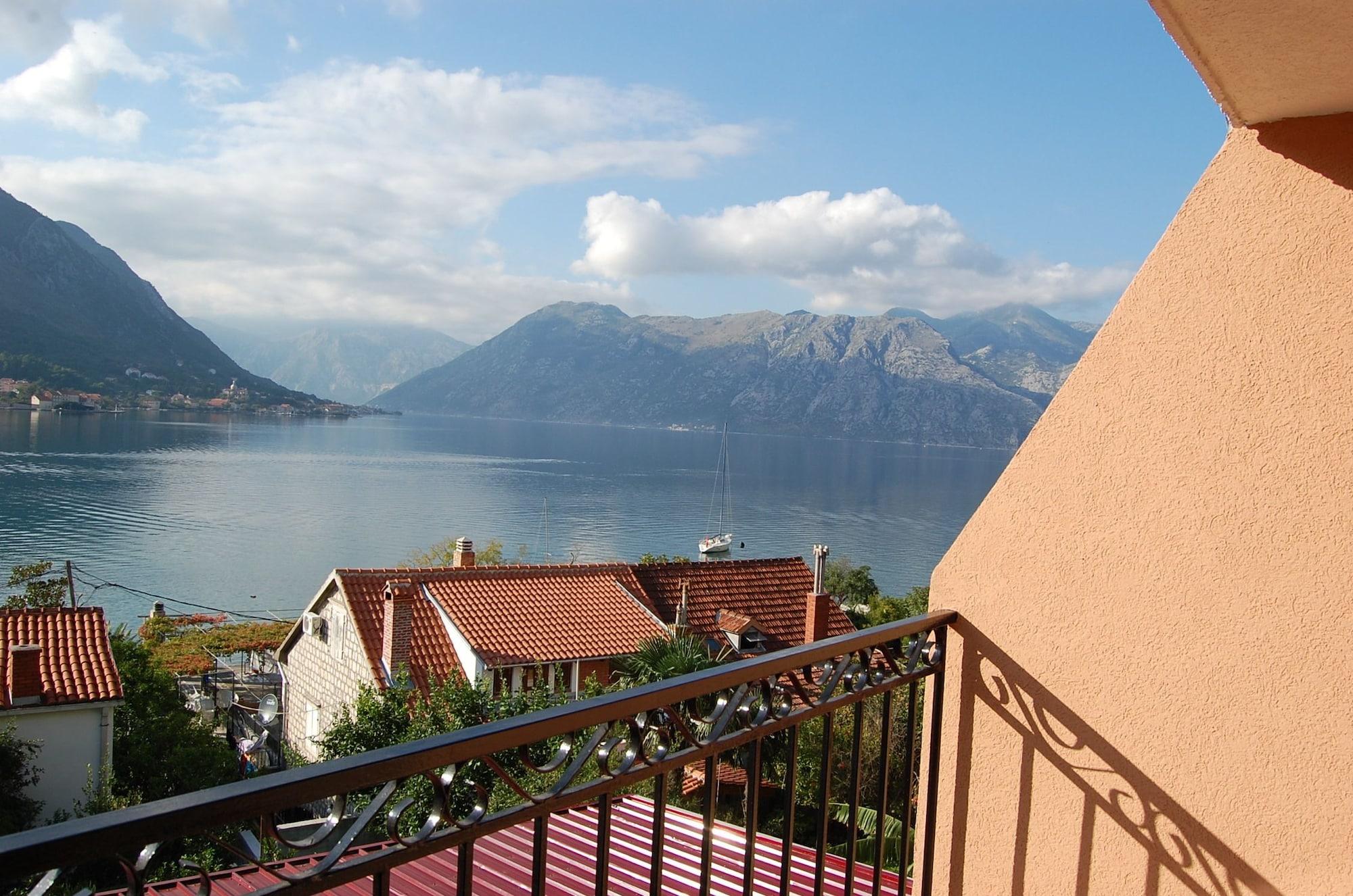 Rooms & Apartments Dobrotski Dvori Kotor Exterior foto